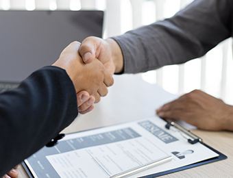 �l�ލ̗p�E��W�E����